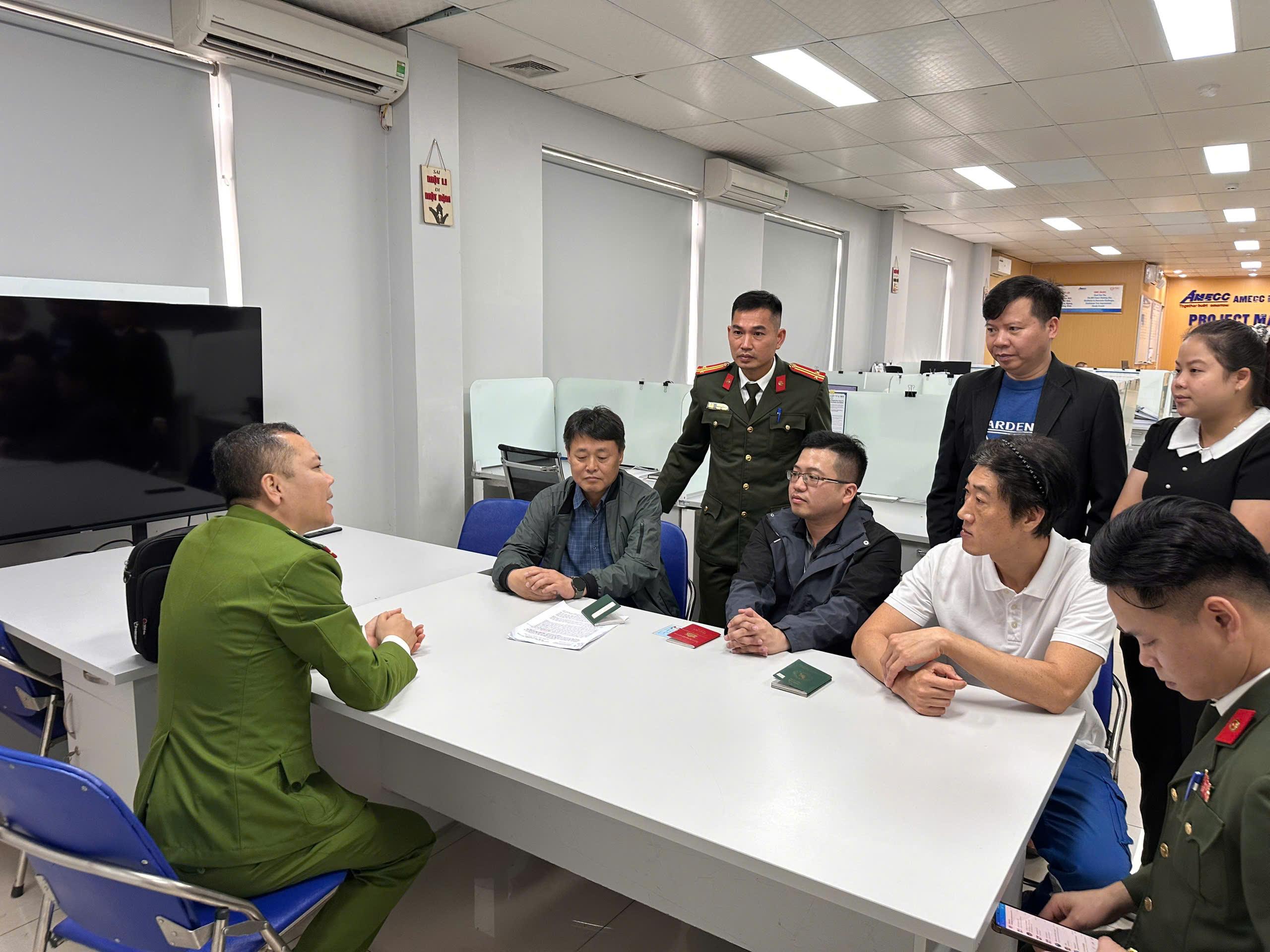 Công an xã An Quang kiểm tra cư trú người nước ngoài và bảo đảm ANTT tại cơ sở tôn giáo